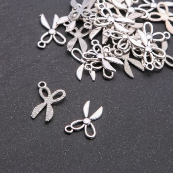 Přívěšek ve tvaru nůžek, délka 14×20 mm, balení 20 g, 24 ks