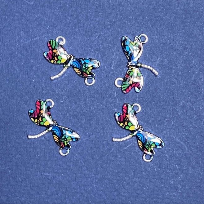Konektor vážka s barevným smaltovým vzorem 22×16 mm, balení 4 ks