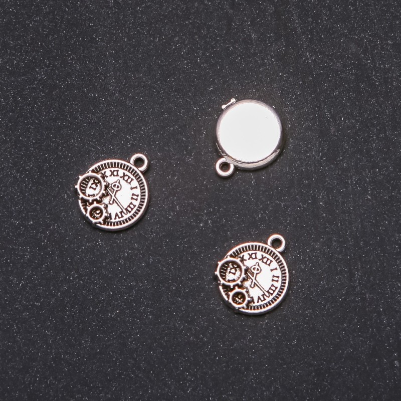Přívěsek „Hodinky“ – 13×16 mm, balení 20 g ±11 ks