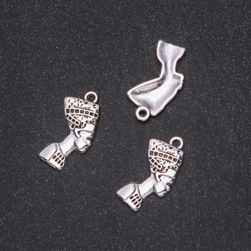 Šperková součástka – Přívěšek Nefertiti 12×26 mm, balení 20 g ±14 ks