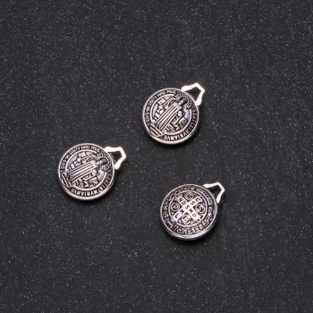 Přívěsek sv. Benedikt 14×17 mm balení 20 g ± 5 ks