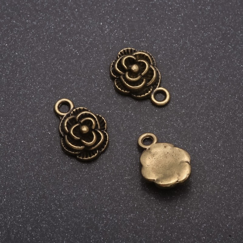 Přívěšek z bronzu 'Růže', průměr 10×14 mm, hmotnost 20 g ± 17 ks