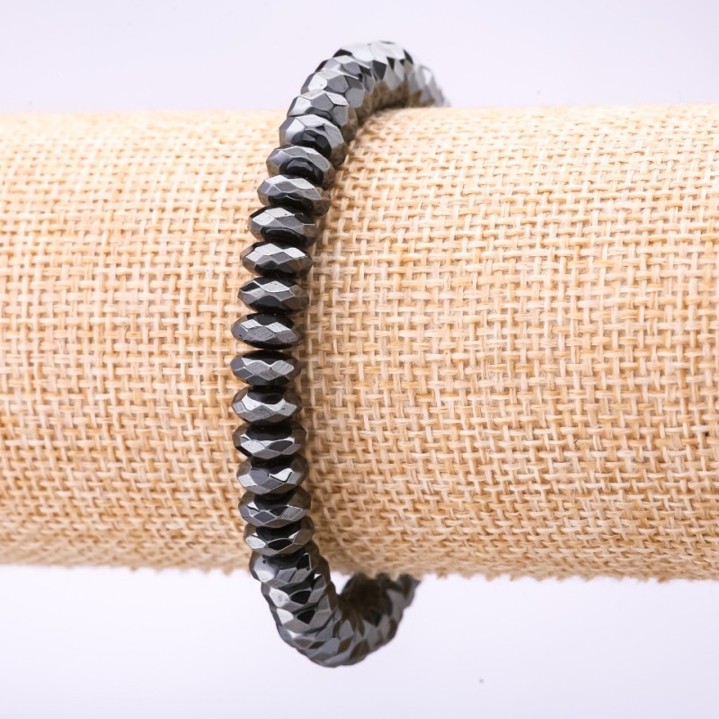 Náramek z facetovaného hematitu rondelu, průměr 8×3,5 mm, délka 18 cm na elastické šňůře