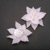 Nášivka Květina lilie z růžového akrylu, průměr cca 50 mm