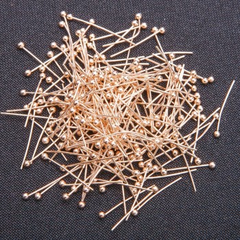 Hlavičkový špendlík s kuličkou, žlutý kov, délka 40 mm, hmotnost 390 g