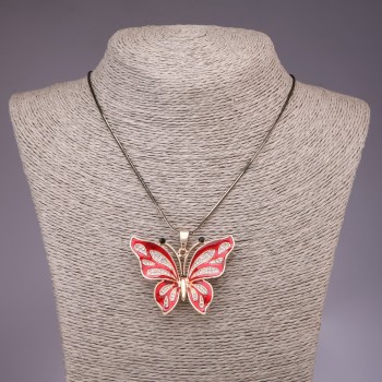 Přívěšek "Motýl" na dlouhém řetízku v odstínu "černé zlato", rozměry 54×44 mm, délka 85 cm