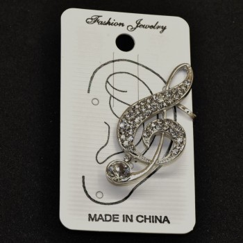 Kaf na ucho, délka 42 mm, bílý kov