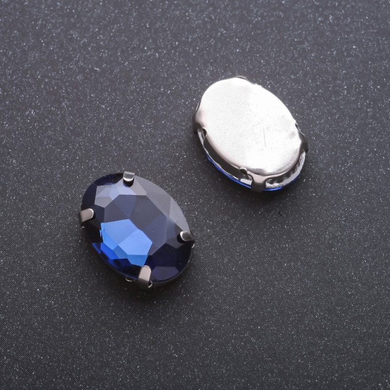 Cena za balení /10 ks. Šitý krystal v čepu, oválný 13×18 mm, modrý