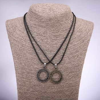 Párové přívěsky přátelství ve tvaru kruhu „Láska navždy“, délka 42–48 cm, průměr 26 mm