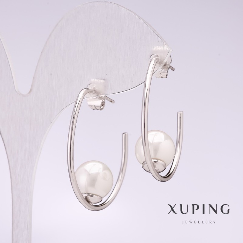 Náušnice Xuping s klipsou a bílou Mallorskou perlou 33×10 mm rhodiované
