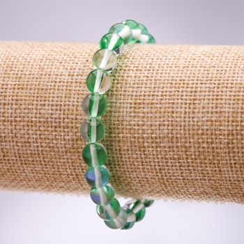 Náramek ze zeleného opálového skla, zelené hladké korálky o průměru 8 mm, délka 18 cm na gumičce