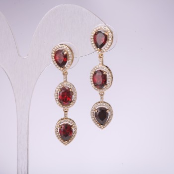 Náušnice večerní série 925 se červenými kameny, 45 × 10 mm, kov zlatavý