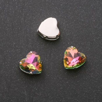 Cena za balení / 10 ks. Přišitelný krystal ve tvaru srdce 14 mm zeleno-malinový