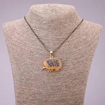 Підвіска "Їжачок" з чорними стразами на довгому ланцюжку метал "чорне золото", діаметр 30х39мм, довжина 70см