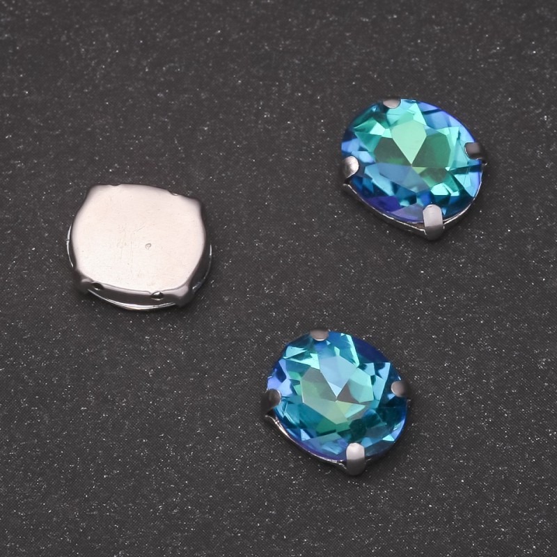 Cena za balení / 10 ks. Šitý krystal v čepu oválný 10×12 mm zeleno-modrý