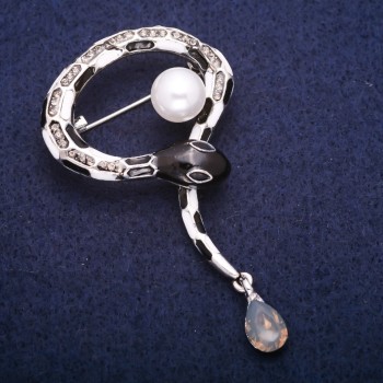 Brožka ve tvaru hada se smaltem a šedými štrasovými kamínky, stříbrný kov 37×53 mm