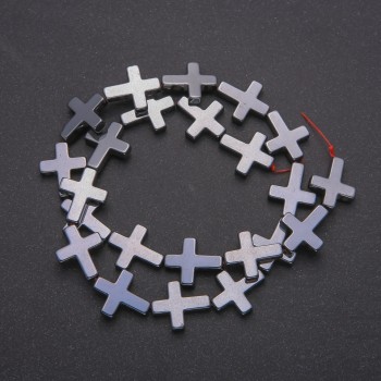 Korálky z hematitu ve tvaru křížů, na niti, průměr 14×17 mm (±), délka 38 cm