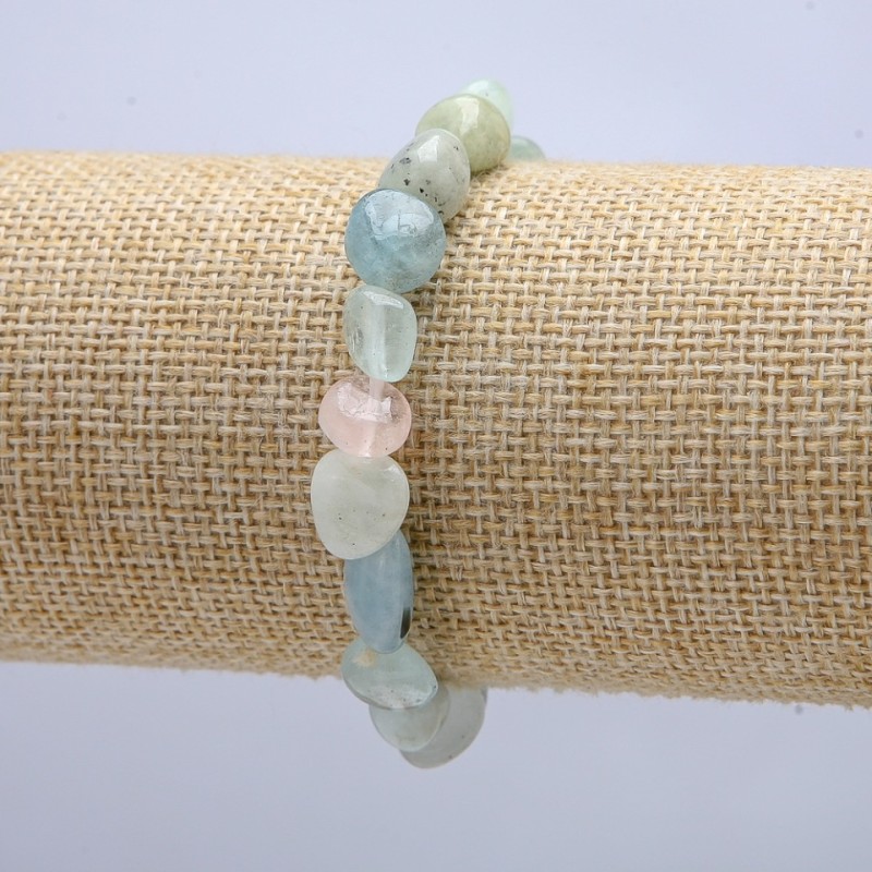 Náramek z Morganitu na elastické gumičce, broušené korálky, průměr 9×12 mm, obvod 18 cm +