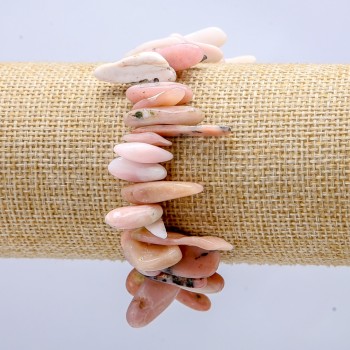 Náramek z opálu na gumičce, opálové drobky jehličkového tvaru, průměr 18×6 mm+