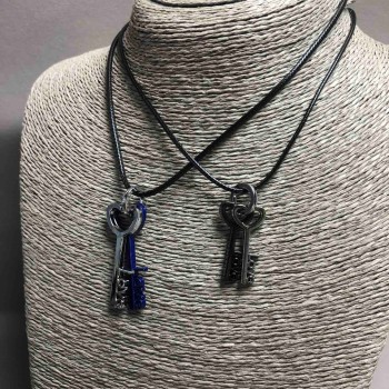 Парні кулони Ключі 40х15мм + -, довжина 45-50см