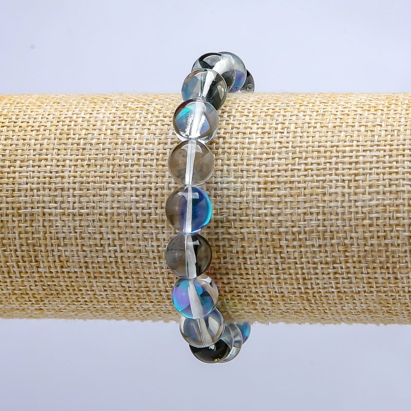 Náramek z modrého opálového skla s efektem chameleóna na gumičce, hladké kuličky, průměr 10 mm, délka 18 cm