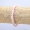 Náramek na gumičce z růžového křemene – hladké korálky, průměr 6 mm, délka 18 cm