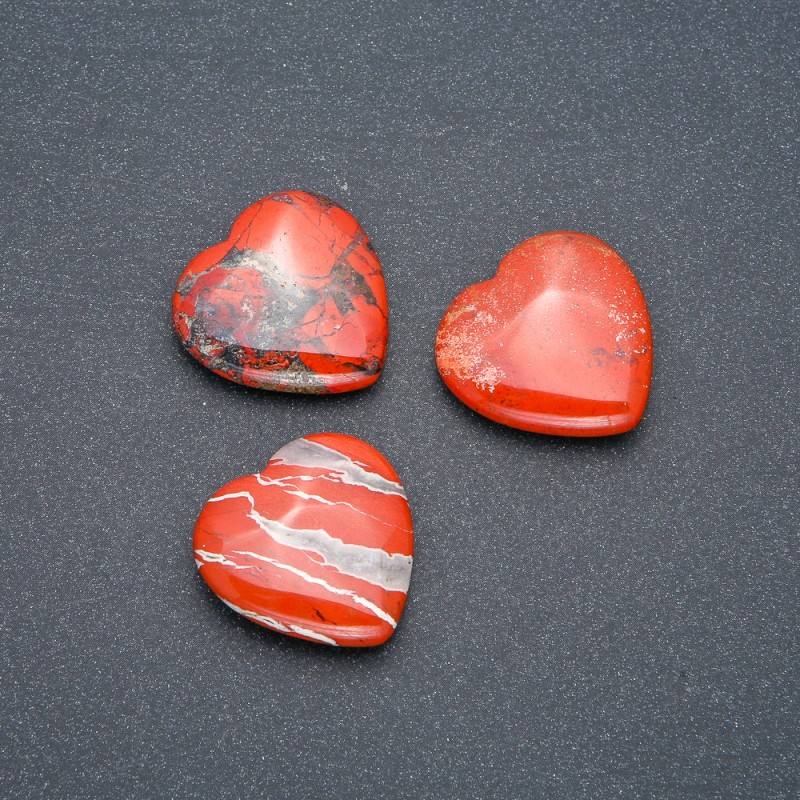 Suvenírový kámen ve tvaru srdce z přírodního červeného jaspisu, 25×25×7 mm+