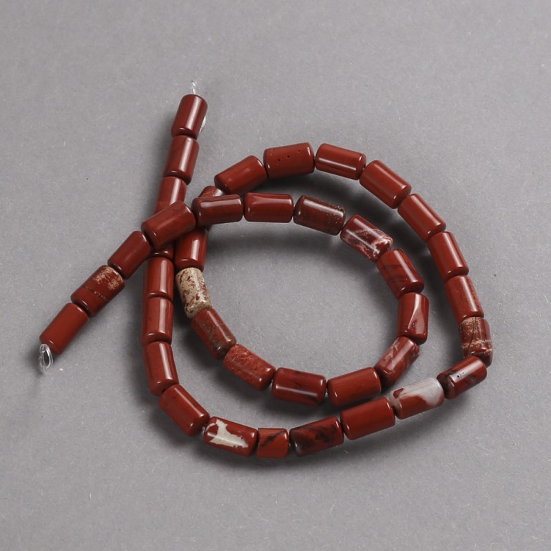 Korálky z červeného jaspisu na niti, hladké válcovité, průměr 10×6 mm, délka 41 cm