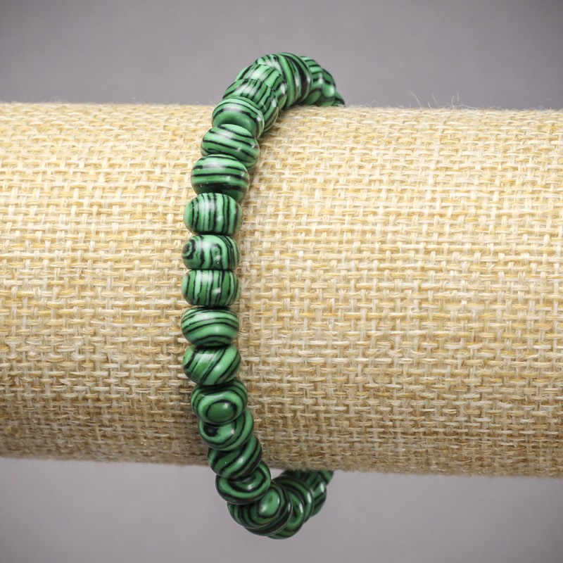Náramek z malachitu na gumičce – tlačené hladké rondely, průměr 8×5 mm, délka 18 cm