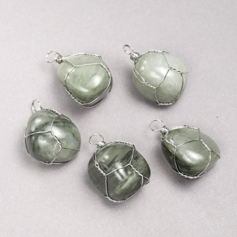 Přívěšek ze serafinitu v stříbrném opletení, průměr 35×20 mm+
