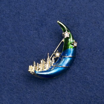 Brož Měsíc zlatistý kov, smalt a štrasové kamínky 37×28 mm +