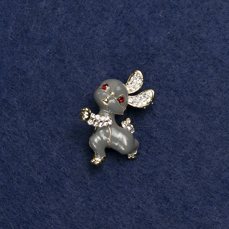 Brožka Zajíček zlatistý kov, smalt a kamínky 24×21 mm +