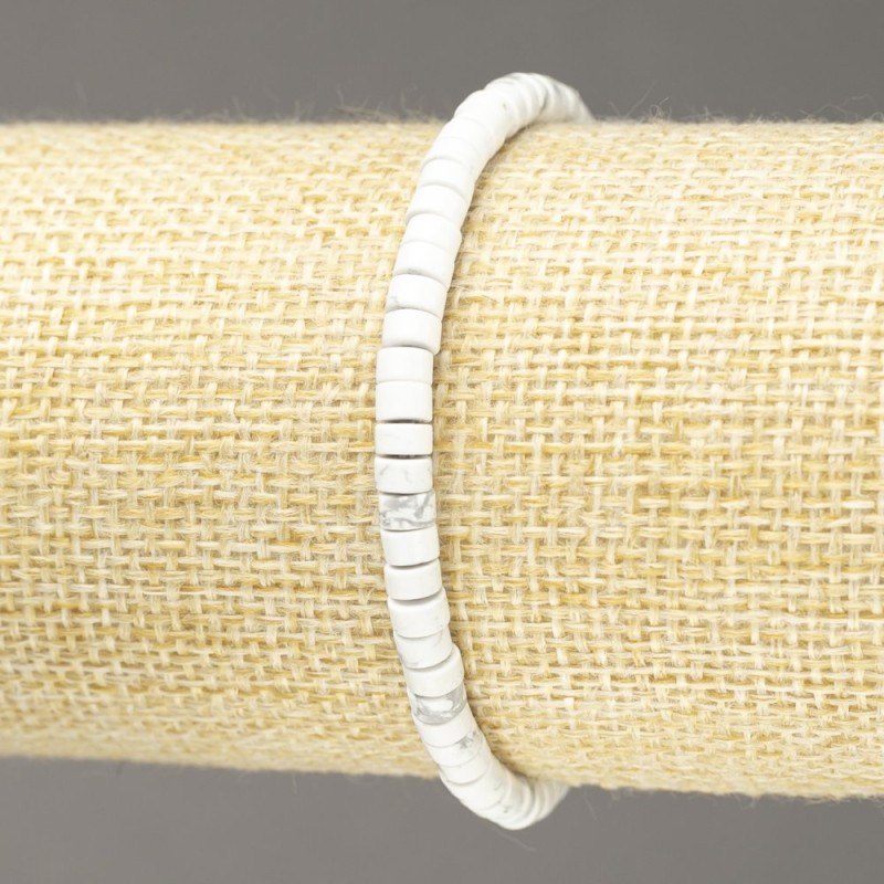 Náramek z přírodního chalcedonu na elastické šňůře, rondelového tvaru, průměr 4×2,5 mm, délka 18 cm