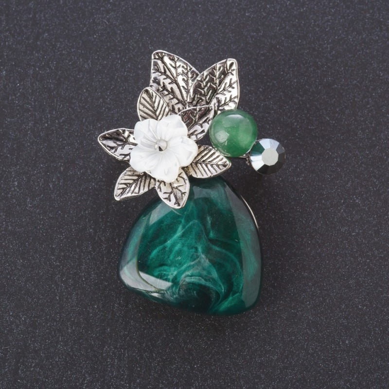 Brož Perleťový květ Flora, korálka z imitace nefritu, cabochon achátu ve stříbrném kovu