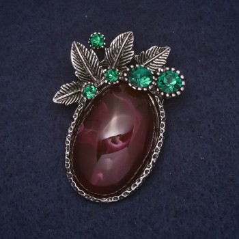 Brož Akcent ametystový 45×32 mm, štras, kabošon, barva fialová a zelená, kov stříbrný