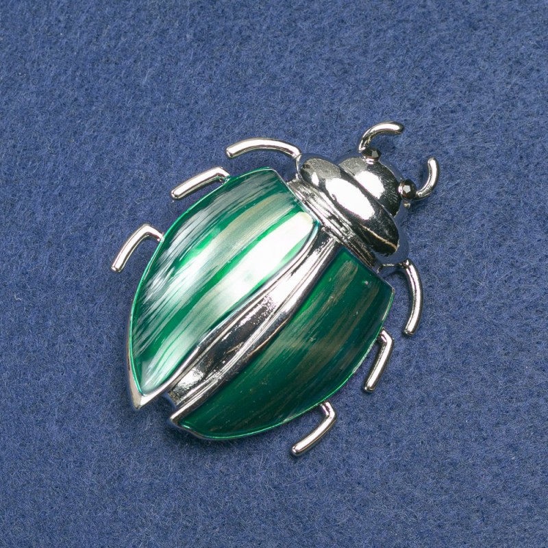 Brož Brouček, stříbrný kov, zelená smaltovaná a černé kamínky, 58×24 mm +
