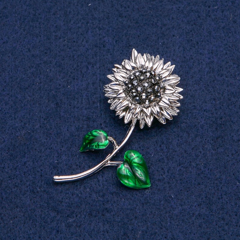 Brož Slunečnice, stříbrný kov, s černými štrasovými kamínky 56 × 27 mm +