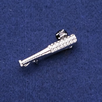 Брошка Бейсбольна Біта зі стразами сріблястий метал 13х40мм