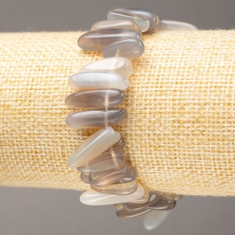 Náramek na gumičce z přírodního kamene – dýmavý achát, čipové korálky ve tvaru jehly, průměr 13–22×3–6 mm, délka 18 cm +
