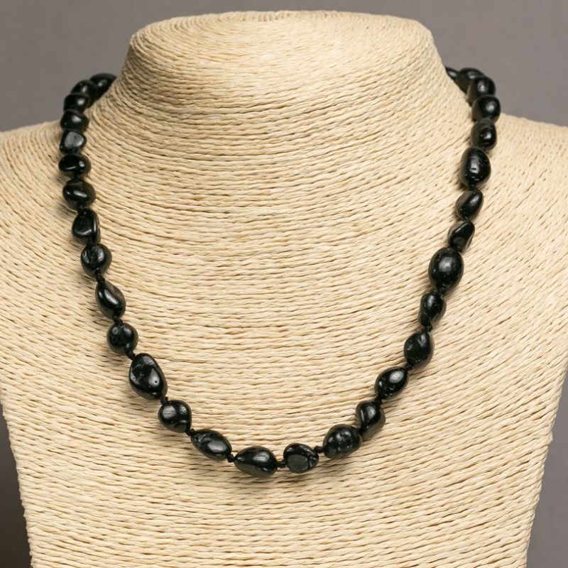 Náhrdelník z černého achátu, facettovaný, průměr 7–10×9–13 mm, délka 47–49 cm+