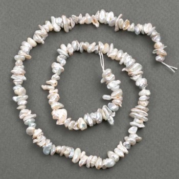 Nitka barokních perel s odstínem benzínu, průměr 6×1–3 mm, délka 39 cm+