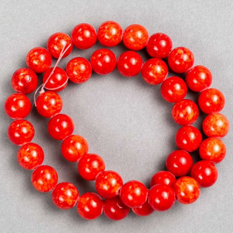 Korálky Coral (umělý akryl) na niti, hladká kulička, průměr 10,5 mm, délka 40 cm.