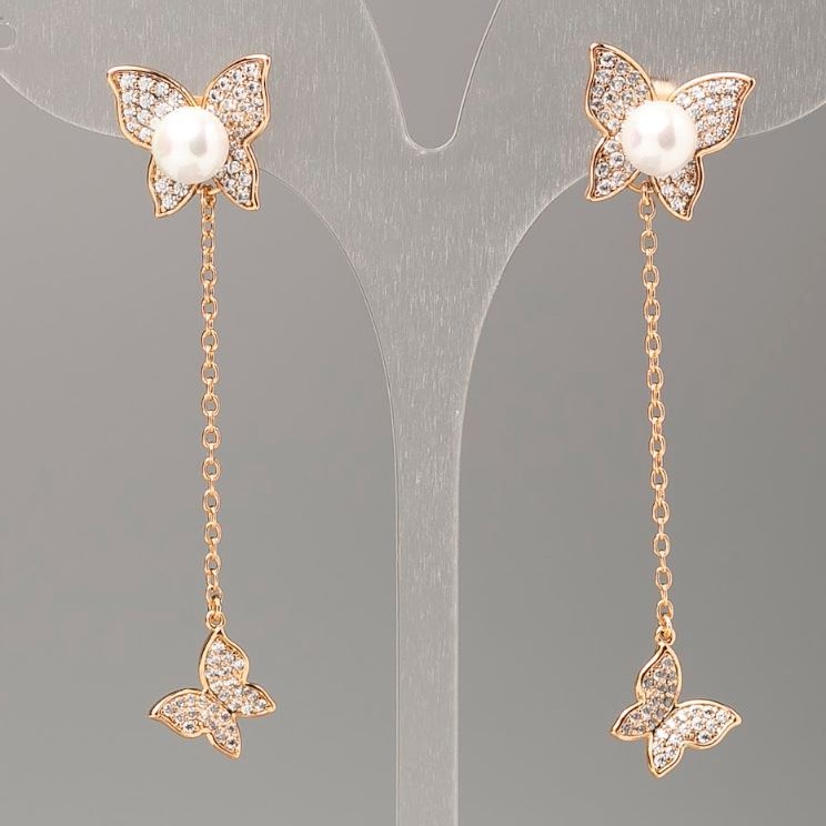 Náušnice Xuping motýl s perlami Mallorca a bílými kameny 13×13 mm, délka 6 cm, pozlacení 18K