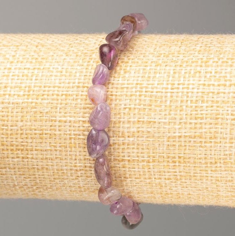 Náramek z přírodního ametritu, galetové broušení, průměr 8×5 mm, délka 18 cm