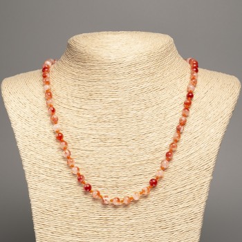 Náhrdelník 'Barvy léta' bílo-rudé hladké kuličky, průměr 6 mm, délka 50 cm, z bílého nefritu (synteticky barvený)