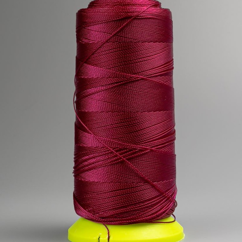 Bobínová nit bordó, průměr 0,9 mm, kapronová pro ruční práce, 300 m