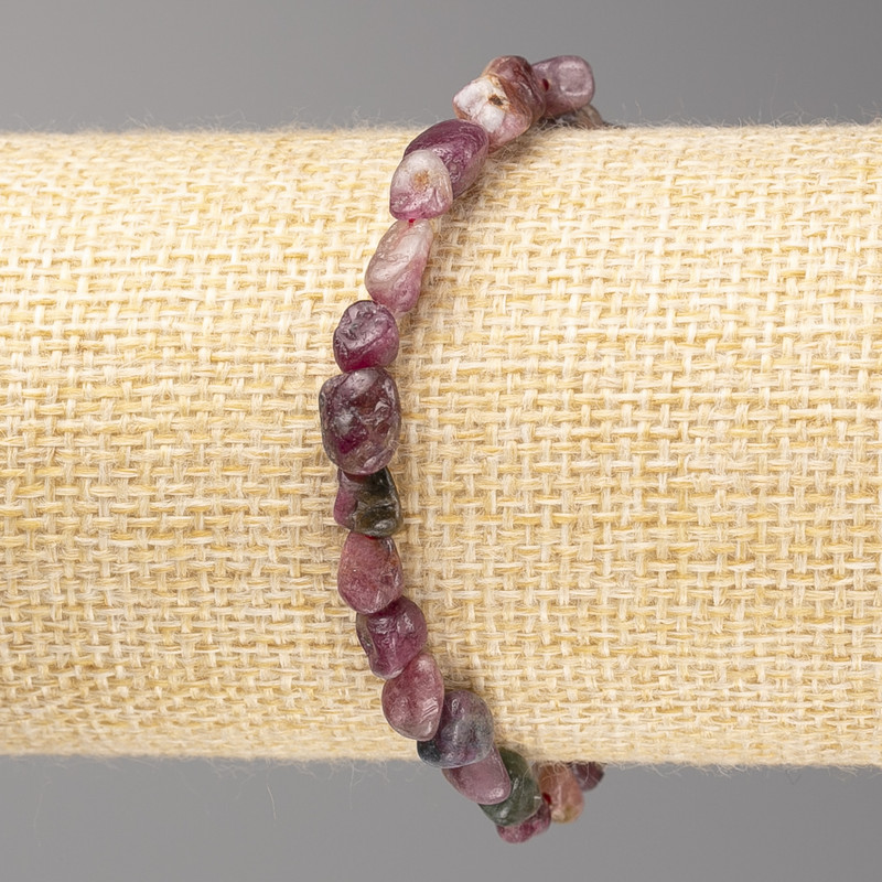 Náramek z turmalínu, brusované korálky, průměr 6×7 mm ± na elastické šňůře, délka 18 cm+