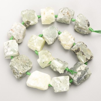 Korálky z prehnitu, nezpracované na niti, facetované, průměr 20×25 mm ±, délka 40 cm ±