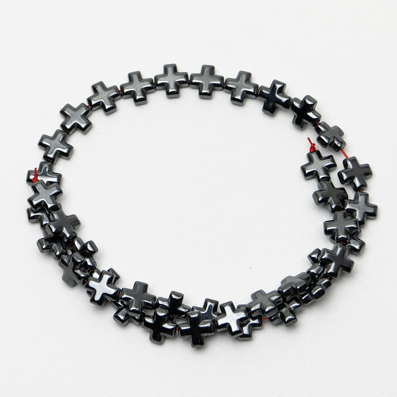 Hematitové korálky ve tvaru kříže, průměr 10×10×4 mm, délka 40 cm ± na niti