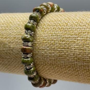 Náramek z jaspisu heliotrop, hladké rondely, průměr 8×5 mm ±, délka 18 cm (elastická šňůra) se bílými štrasami